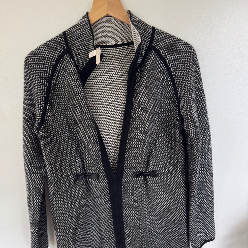 Belford Women's White/Black Cashmere Jacket Size Small